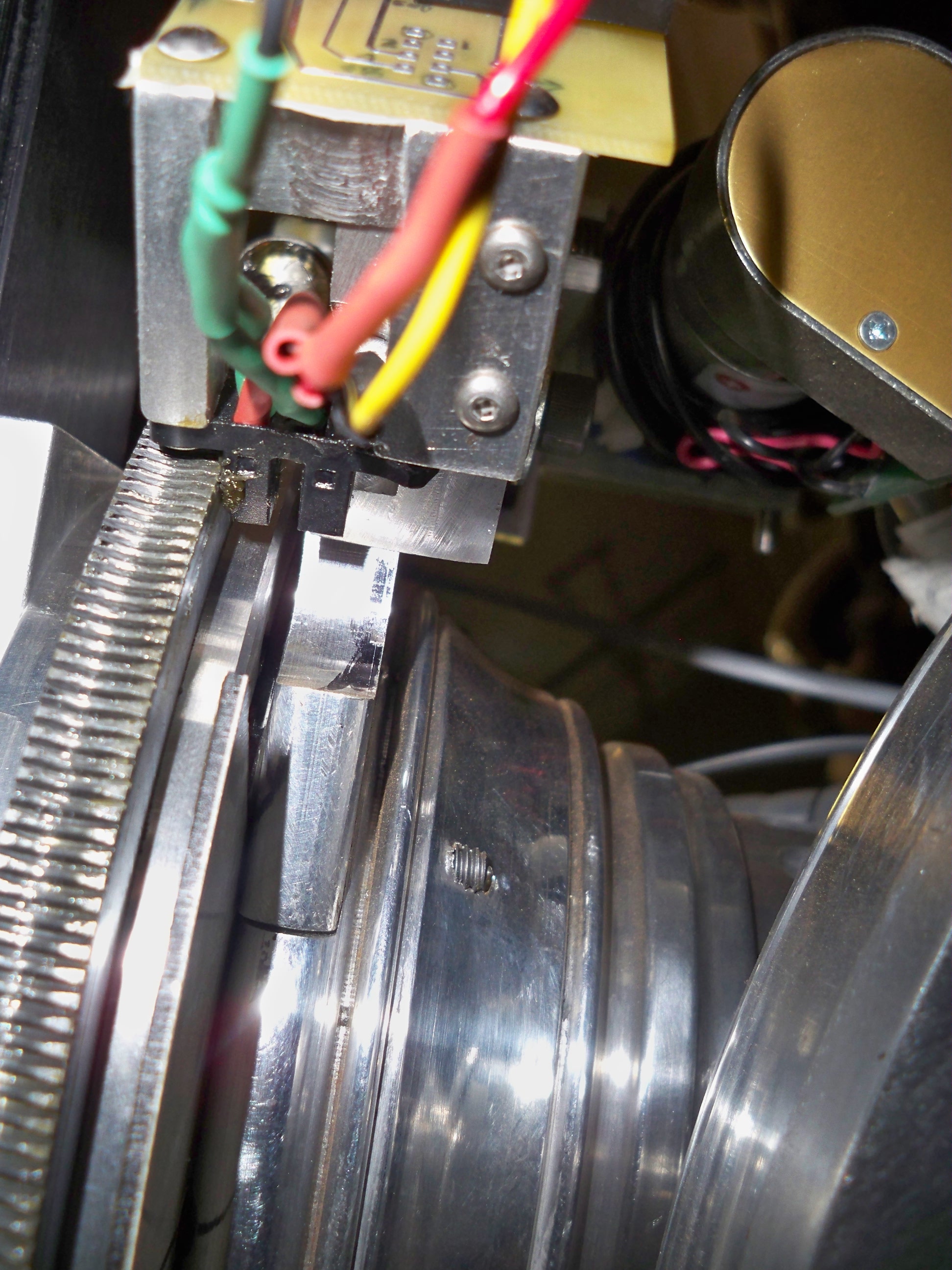 Homing switch on declination axis - close-up view